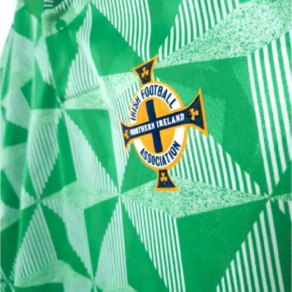 Retro Northern Ireland 1990/1992 Home Jersey - Image 6