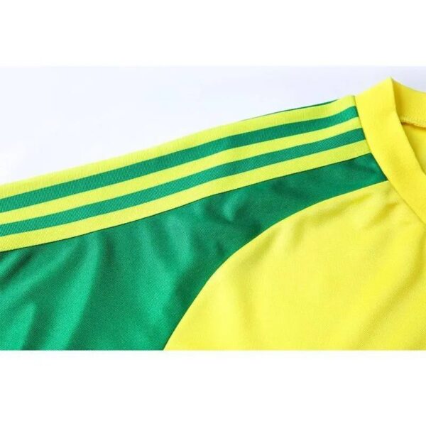 Retro Wales 1982 Away Jersey - Image 7