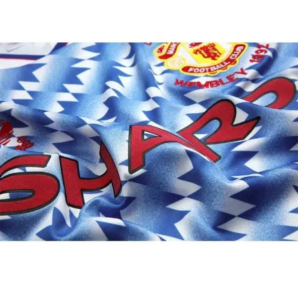Retro Manchester United 1990/92 Away Long Sleeves Jersey - Image 8