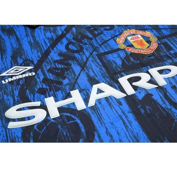 Retro Manchester United 1992/93 Away Long Sleeves Jersey - Image 11