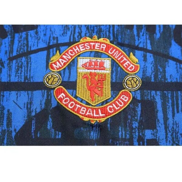 Retro Manchester United 1992/93 Away Long Sleeves Jersey - Image 9