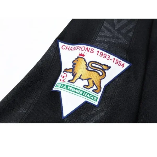 Retro Manchester United 1993/95 Away Jersey - Image 6