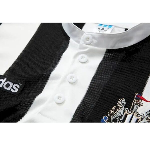 Retro Newcastle United 1995/97 Home Long Sleeves Jersey - Image 10