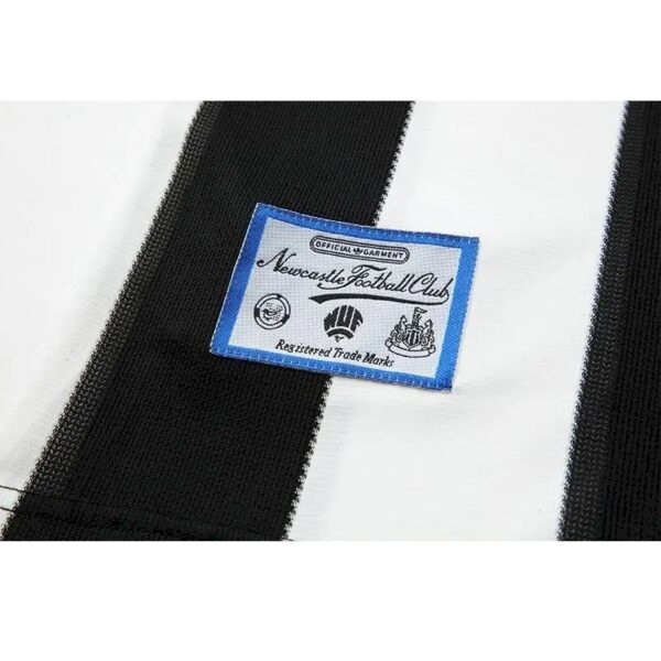 Retro Newcastle United 1995/97 Home Long Sleeves Jersey - Image 6
