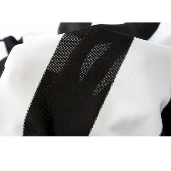 Retro Newcastle United 1995/97 Home Long Sleeves Jersey - Image 2