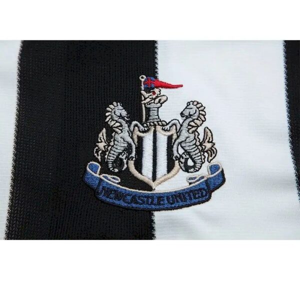 Retro Newcastle United 1995/97 Home Jersey - Image 7