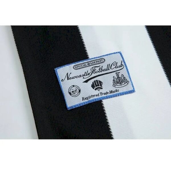 Retro Newcastle United 1995/97 Home Jersey - Image 5