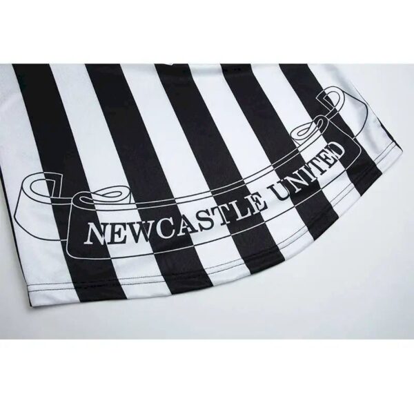 Retro Newcastle United 1997/99 Home Jersey - Image 3