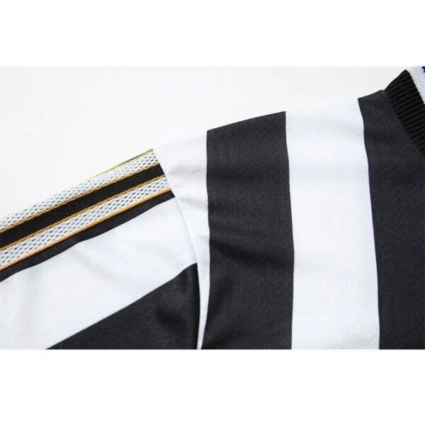 Retro Newcastle United 1997/99 Home Long Sleeves Jersey - Image 5