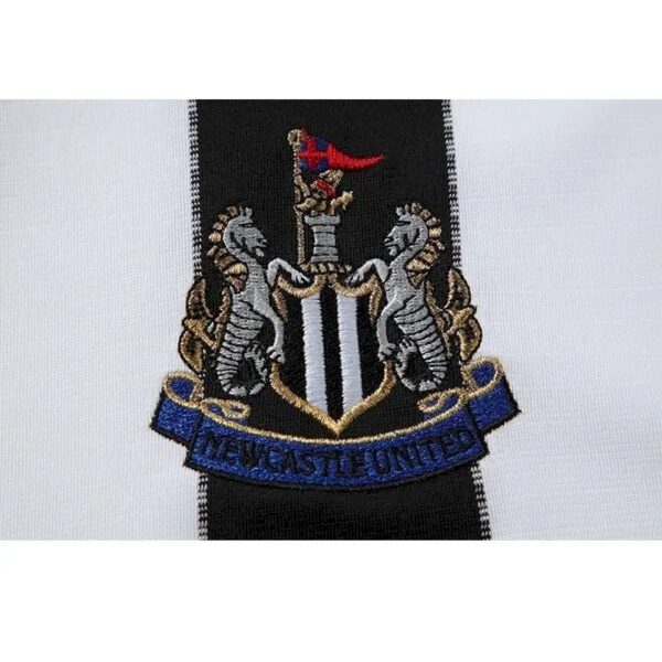 Retro Newcastle United 2000/01 Home Jersey - Image 9