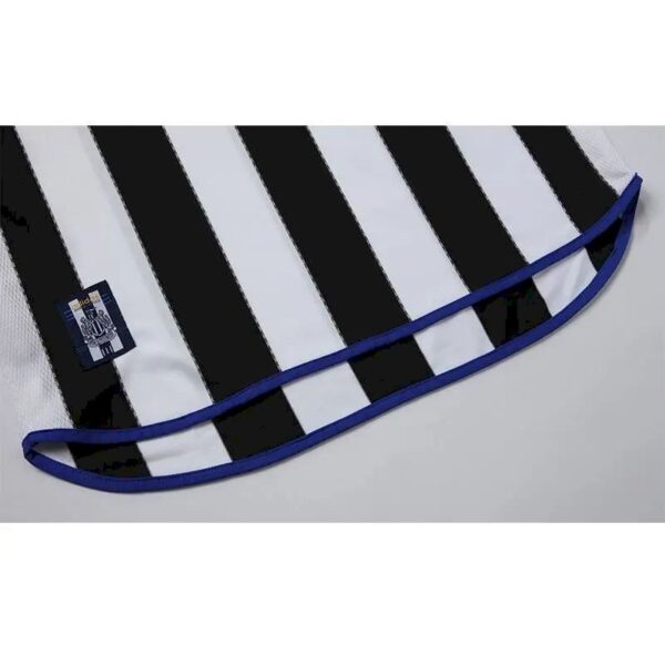 Retro Newcastle United 2000/01 Home Jersey - Image 4