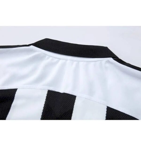 Retro Newcastle United 2003/05 Home Jersey - Image 10