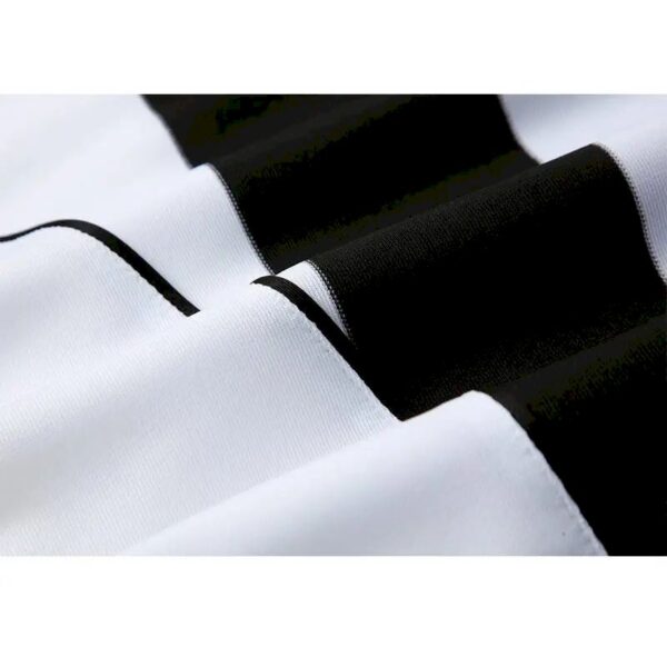 Retro Newcastle United 2004/06 Home Jersey - Image 5