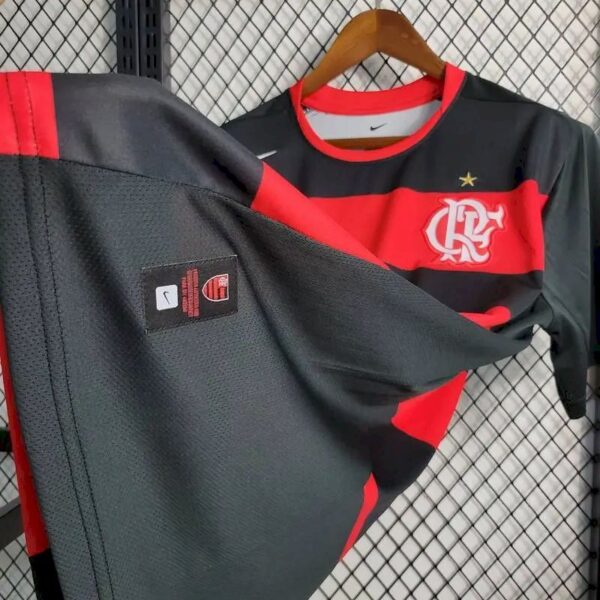 Retro Flamengo 2001/02 Home Jersey - Image 6