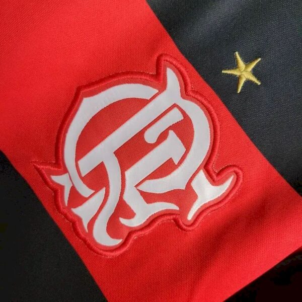 Retro Flamengo 2001/02 Home Jersey - Image 4