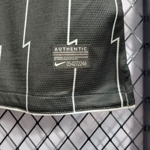 Retro Corinthians 2011/12 Away Jersey - Image 4