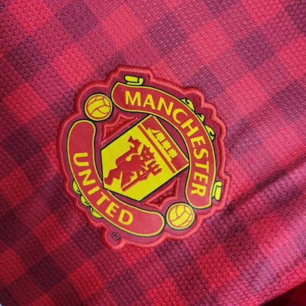 Retro Manchester United 2012/13 Home Jersey - Image 10