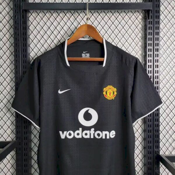 Retro Manchester United 2003/04 Away Jersey - Image 8