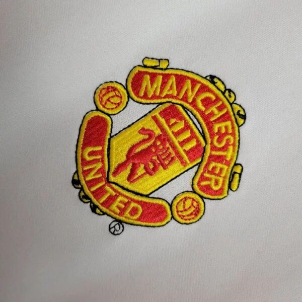 Retro Manchester United 2002/03 Away Jersey - Image 8