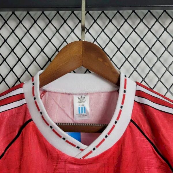 Retro Manchester United 1990/92 Home Jersey - Image 6
