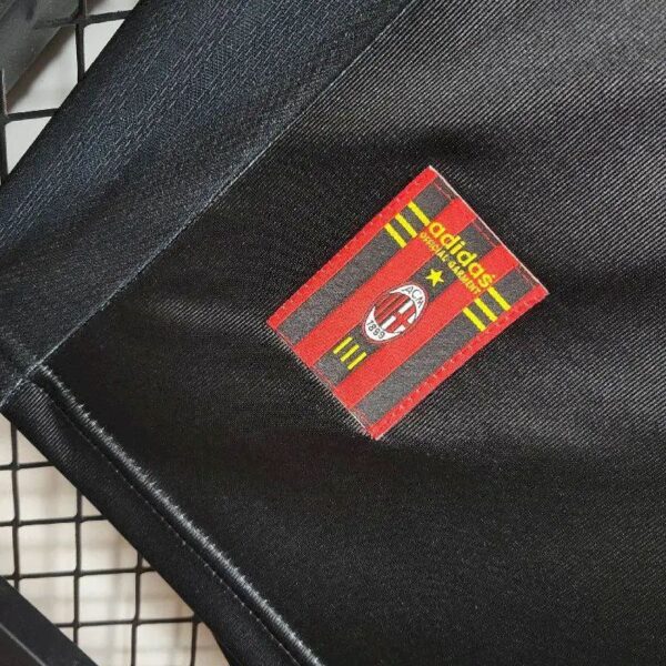 Retro AC Milan 1998/99 Third Jersey - Image 8