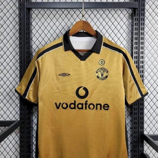 Retro Manchester United 2001/02 Centenary Reversible Away And Third Jersey - Image 8