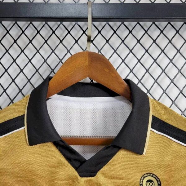 Retro Manchester United 2001/02 Centenary Reversible Away And Third Jersey - Image 7