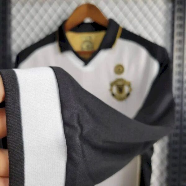 Retro Manchester United 2001/02 Centenary Reversible Away And Third Long Sleeves Jersey - Image 8