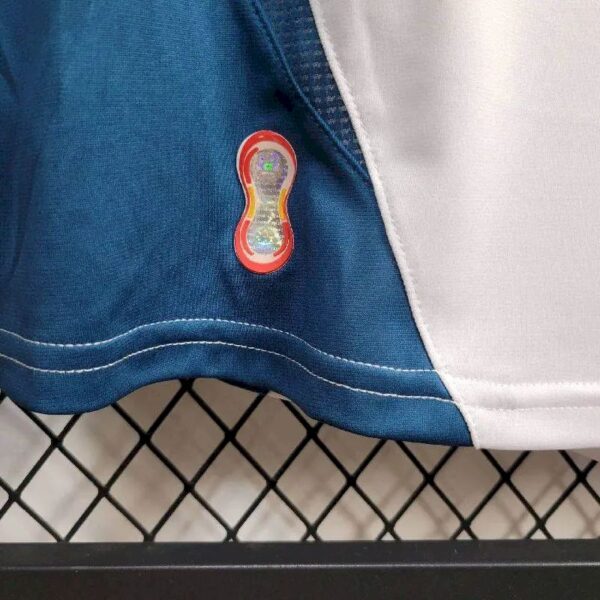 Retro Liverpool 2006/07 Third Long Sleeves Jersey - Image 3