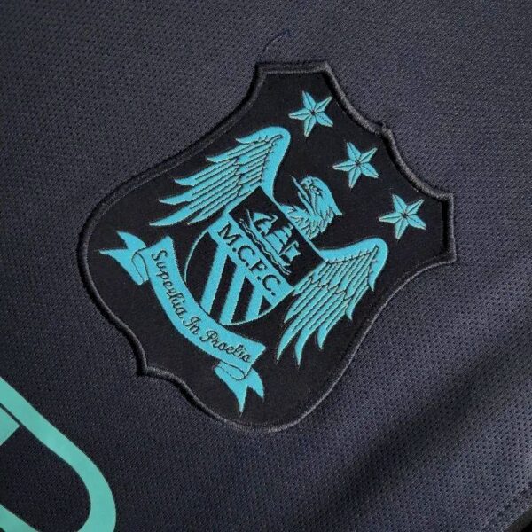 Retro Manchester City 2015/16 Away Jersey - Image 8