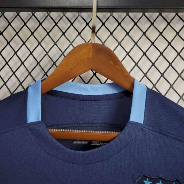 Retro Manchester City 2015/16 Away Jersey - Image 7