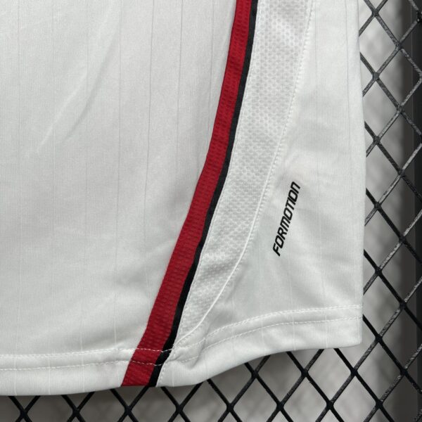 Retro AC Milan 2006/07 Away Jersey - Image 4