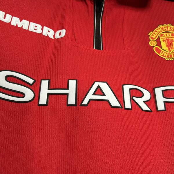 Retro Manchester United 1998/99 Home Jersey - Image 8