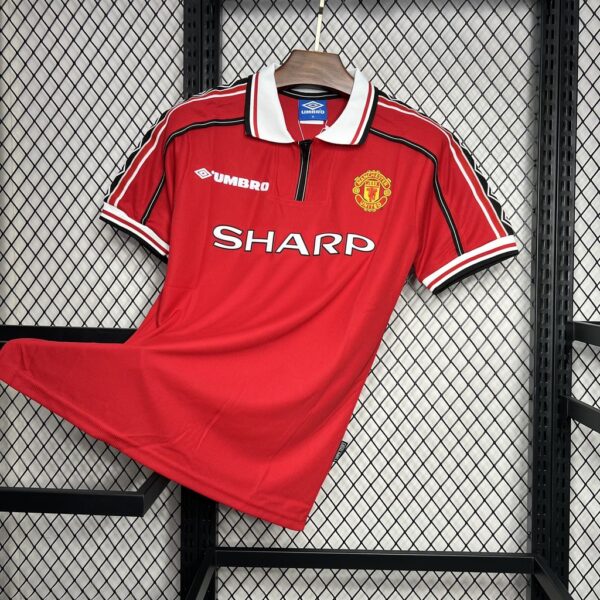 Retro Manchester United 1998/99 Home Jersey - Image 10