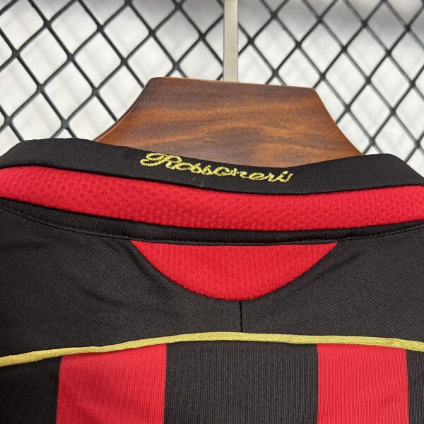 Retro AC Milan 2006/07 Home Jersey - Image 9