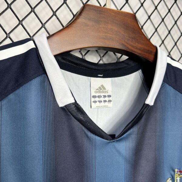 Retro Newcastle United 2004/06 Away Jersey - Image 5
