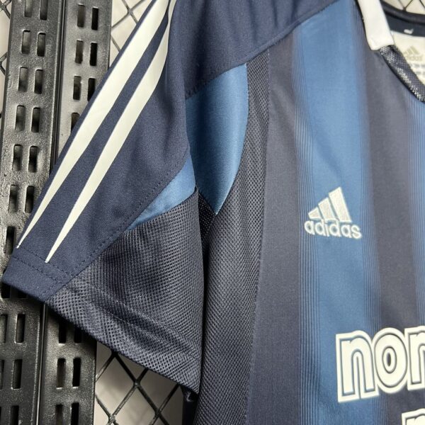 Retro Newcastle United 2004/06 Away Jersey - Image 6