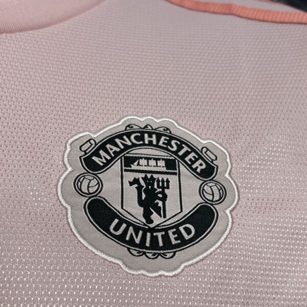 Retro Manchester United 2018/19 Away Jersey - Image 6