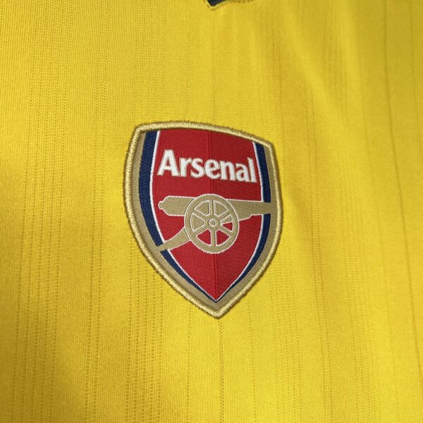 Retro Arsenal 2005/06 Away Jersey - Image 6