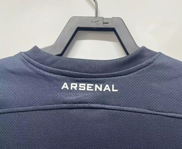 Retro Arsenal 2011/12 Away Jersey - Image 7