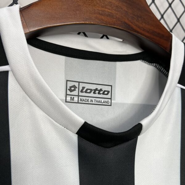Retro Juventus 2002/03 Home Champions Leagues Jersey - Image 5