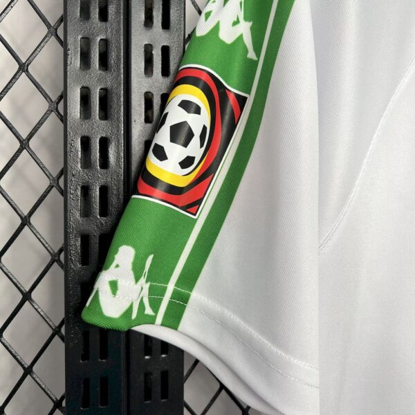 Retro Werder Bremen 2001/02 Away Rerro Jersey - Image 5