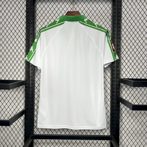 Retro Werder Bremen 2001/02 Away Rerro Jersey - Image 2