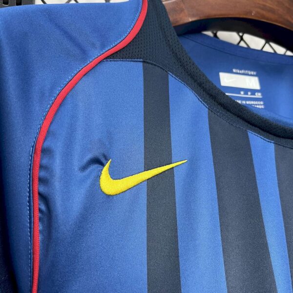 Retro Barcelona 2004/05 Away Jersey - Image 4