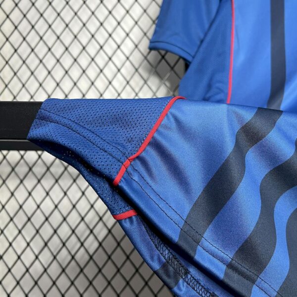Retro Barcelona 2004/05 Away Jersey - Image 3