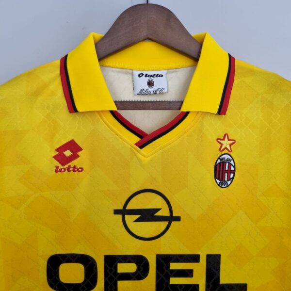 Retro AC Milan 1995/96 Third Jersey - Image 5