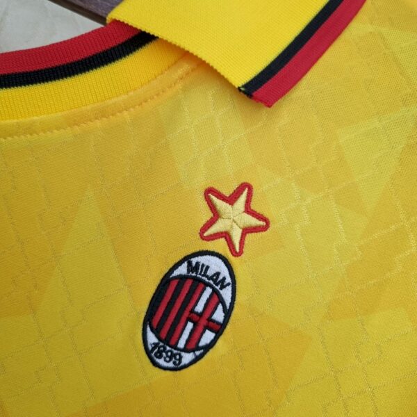 Retro AC Milan 1995/96 Third Jersey - Image 4