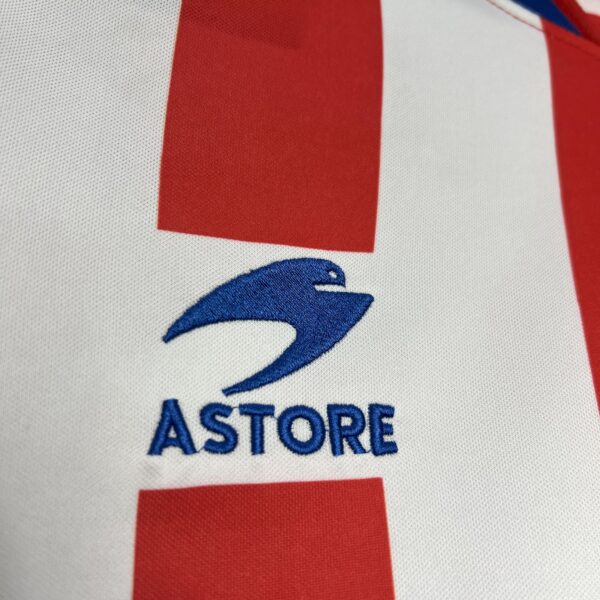 Retro Sporting de Gijon 2001/02 Home Jersey - Image 7