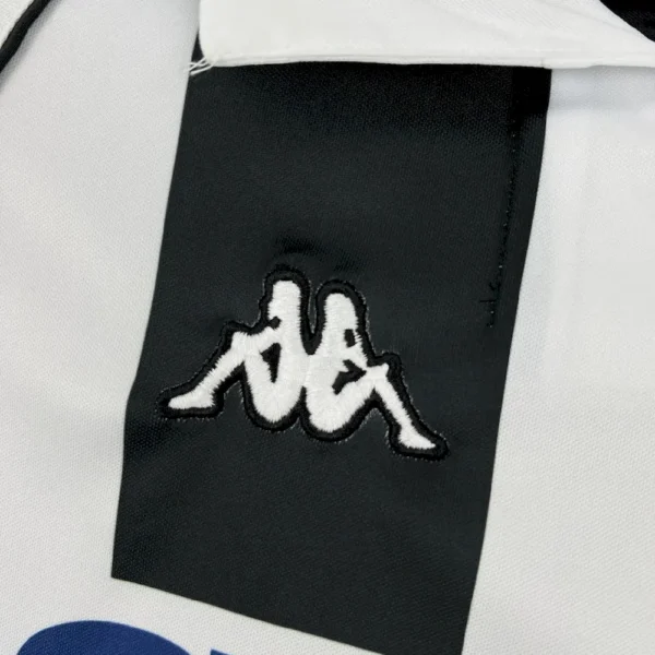 Retro Juventus 1997/99 Home Jersey - Image 7