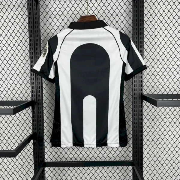 Retro Juventus 1997/99 Home Jersey - Image 2